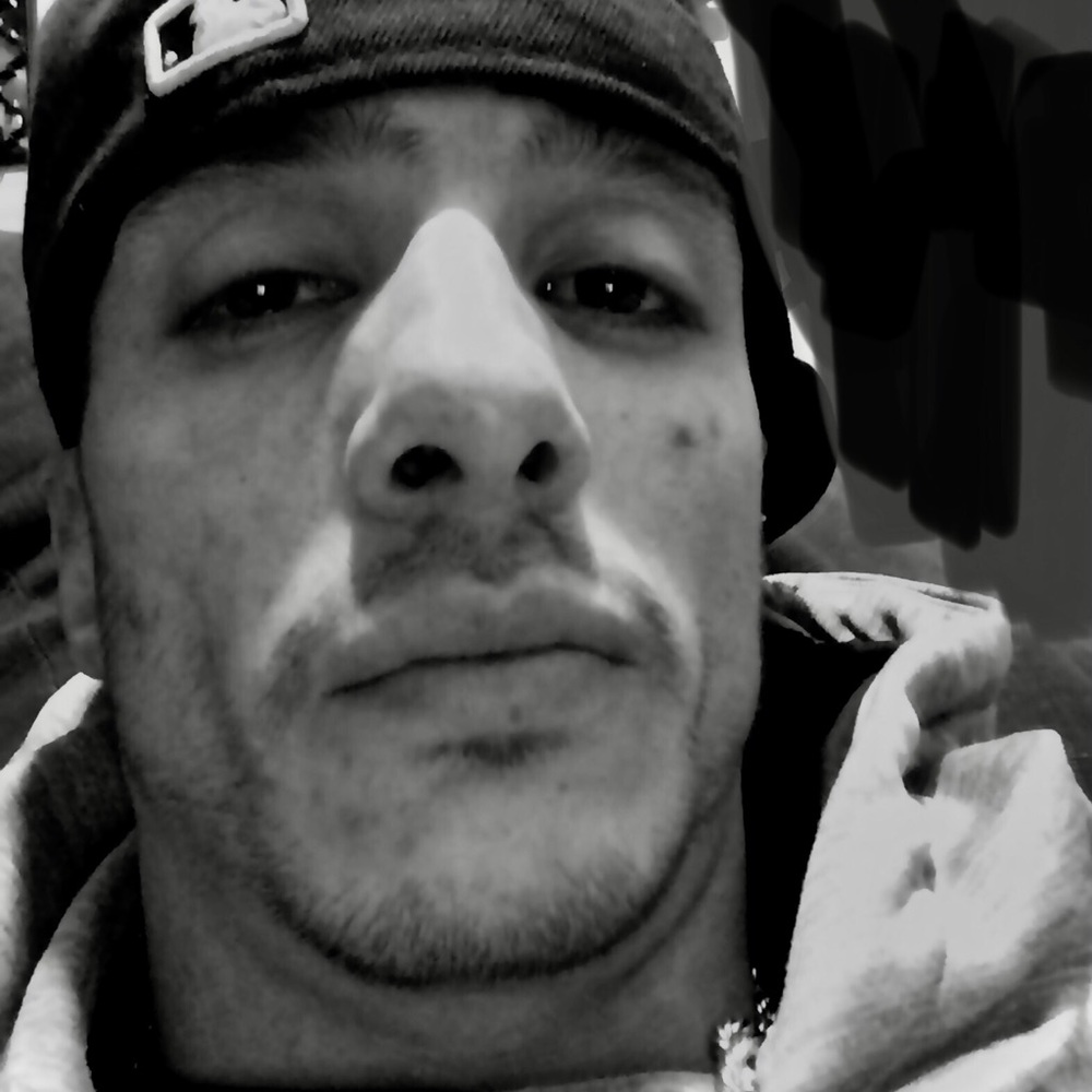 Meet your Posher, Levi